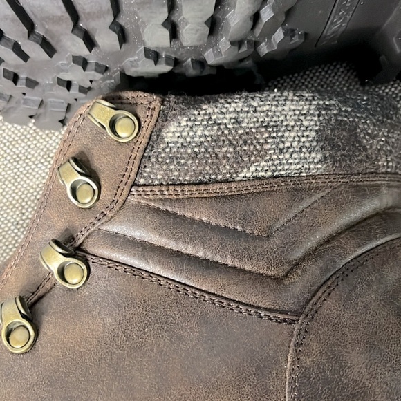 Sonoma Ankle Boots, size 10M. - Picture 12 of 15